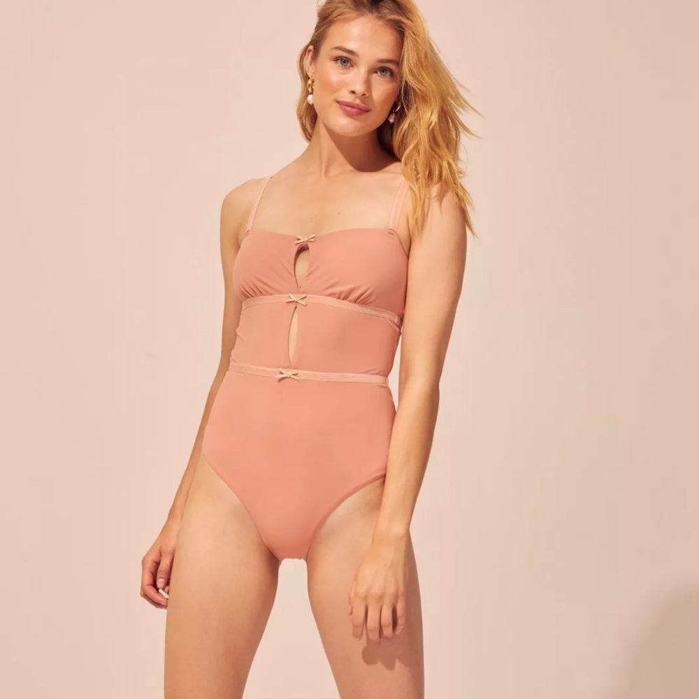 Solid & striped one piece bathing suit